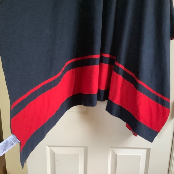 Lauren Ralph Lauren Intarsia-Knit Two-Tone Poncho Navy Red One Size Plus - Picture 8 of 16